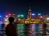 去吹吹维多利亚港的风，看夜色旖旎。