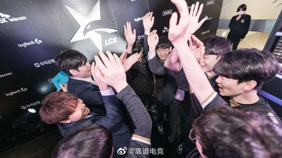 img-8ad0e65342c7794639efe2b17ff52c23.webp