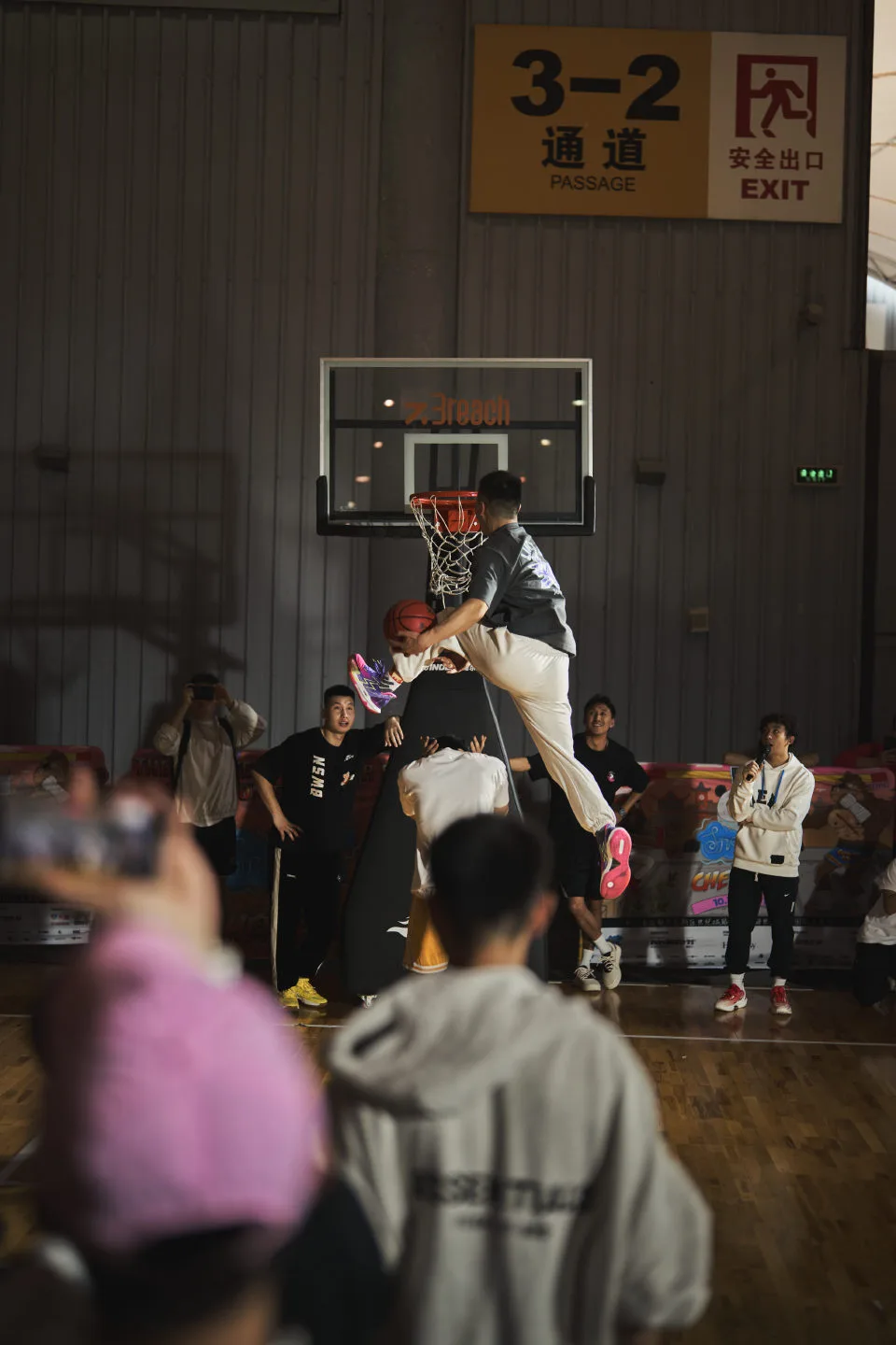 img-1697467668602049ab2b82e211552df33b8b559b6dba4d85ee4746d9c03fbdb2a0c45b4148308.webp