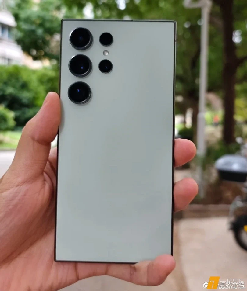 img-1744203073216c3084e54f7edd987816c8626deddcb49fee8ce59d6c6fb68eba0a4fb98dea2f1.webp