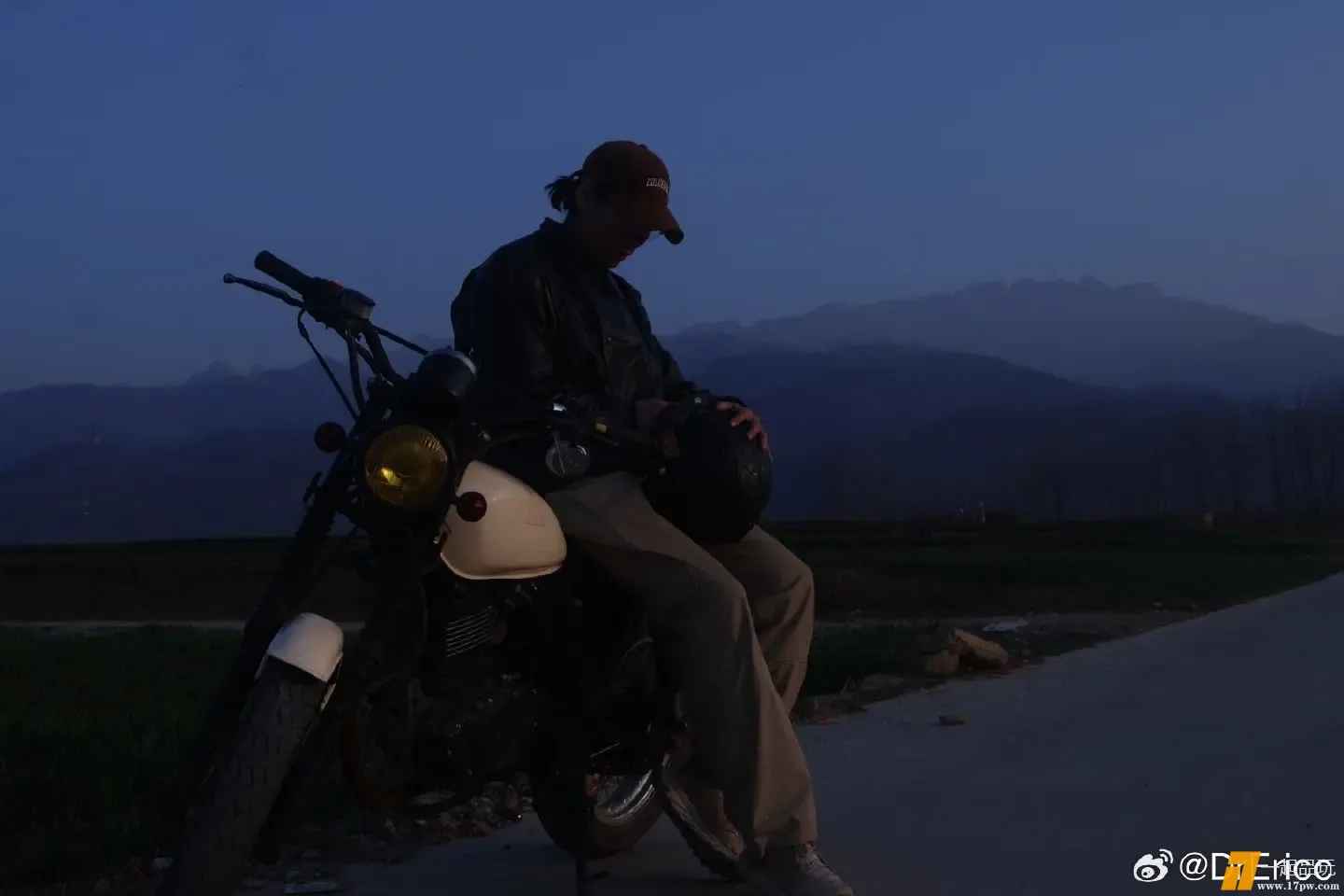 img-1746490003587d3e5819c3f24f164b81e6f83cb974f75cf7d9d85f4d56aeea6b8ca0a5a2cf325.webp