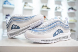 找到一双运动鞋|||600    NIKE Air Max 97 白蓝灰
