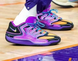 杜兰特今天上脚 Nike KD 18