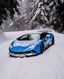 Raging in the snow Lamborghini Huracan Performante   -  #汽车视觉##兰博基尼# ​​​