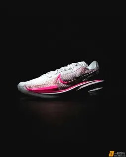 Nike GT Cut「Kay Yow」2025，这次发售概括起来就是「虚惊一场」[笑cry]  images via titan_22 ​