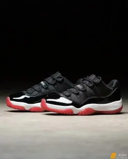 今年的AJ11 Low Bred也是全家桶！  images via Sneaker Politics ​