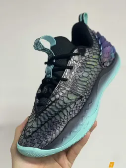 蛇来了！！！🐍🐍🐍