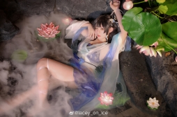 #少女前线##cosplay#  素白濯清涟95式cos  PHX：景是他布的，拍照又好看，约他！