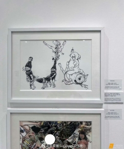基# 老师在法国的一家餐厅里，用餐桌铺垫纸的背面画的画，给在一起的一行人带来了大笑。