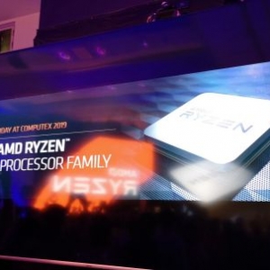 AMD正式发布Ryzen 7 3700X/3800X：力压Intel 9700K/9900K